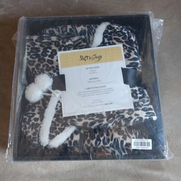 Soft & Cozy Throw Blanket & Booties Sz Large Faux Fur Cheetah Animal Print NEW - Picture 4 of 6